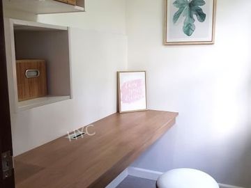 Quezon City Townhouse 4BR 3carpark inside subdiv nr LungCntr