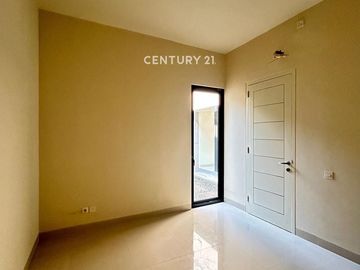 Dijual Rumah 2 Lantai Cocok Untuk Tempat Tinggal Dan Usaha