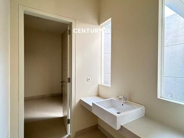 Dijual Rumah 2 Lantai Cocok Untuk Tempat Tinggal Dan Usaha