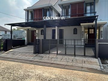 Dijual Rumah 2 Lantai Cocok Untuk Tempat Tinggal Dan Usaha