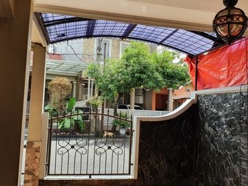 Rumah siap huni di Villa Galaxy dekat Mall Galaxy Bekasi selatan
