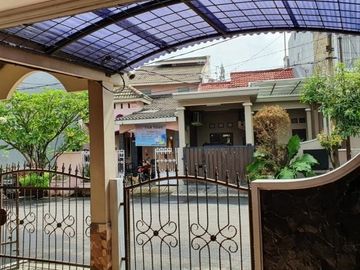Rumah siap huni di Villa Galaxy dekat Mall Galaxy Bekasi selatan