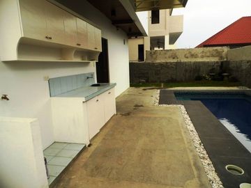 2-Storey House for SALE with 3 Bedroom and Pool in Angeles City Near CLark