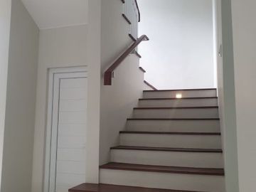 RUMAH DIJUAL DI BINTARO SEKTOR 9 (MERTILANG)