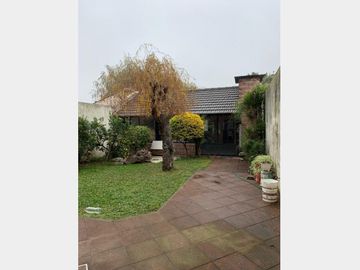 Chalet en Venta Ramos Mejia / La Matanza (A108 7771)
