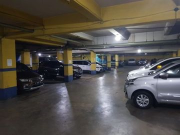 Ruko 4 Lantai Posisi Sudut Baru Renovasi Total Di Arteri Pondok Indah