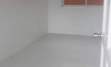 Townhouse for Sale with Amenities near SM North &;Trinoma