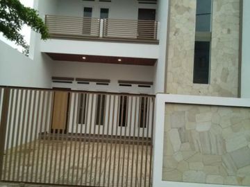 Dijual Rumah baru (ada 2 unit ) Di daerah Cikutra Baru