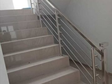 Dijual Rumah baru (ada 2 unit ) Di daerah Cikutra Baru
