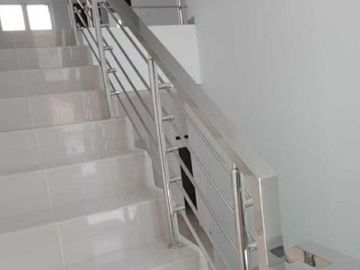 Dijual Rumah baru (ada 2 unit ) Di daerah Cikutra Baru