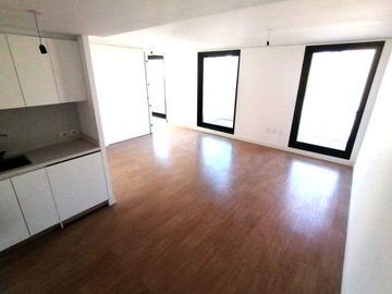 Apartamento 2 dormitorios con terraza en el Centro de Montevideo
