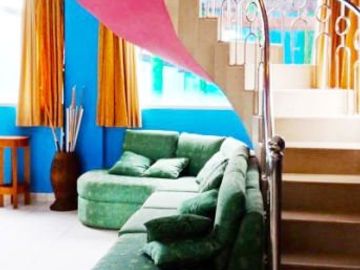 Villa Modern Full Furnished di Cipendawa Cipanas lengkap dengan kolam renang, Bogor