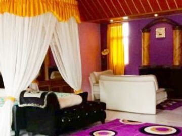 Villa Modern Full Furnished di Cipendawa Cipanas lengkap dengan kolam renang, Bogor