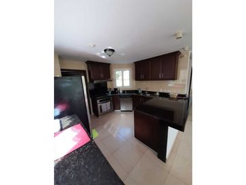 LUJOSA VILLA TUCAN COUNTRY CLUB & GOLF RESORT COCOLI 460 MT2 3REC+CBE