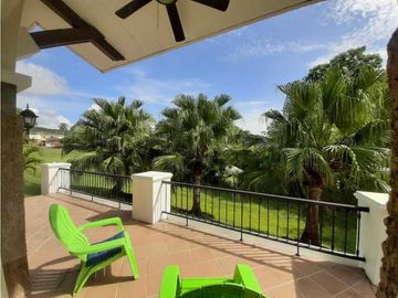 LUJOSA VILLA TUCAN COUNTRY CLUB & GOLF RESORT COCOLI 460 MT2 3REC+CBE