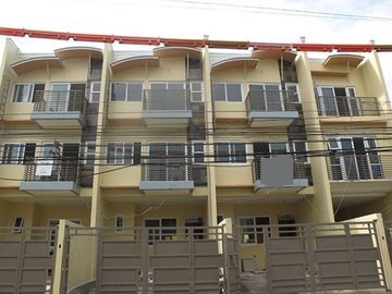 PH757 Townhouse For Sale In Visayas Avenue At 9.6M QC