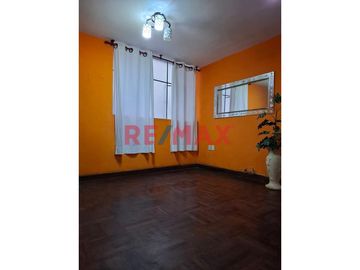 🔴 Se Vende Hermoso Mini Departamento en la Mejor Zona de Jesús María🔴
✨ ¡Vive con comodidad y estilo en una ubicación privilegiada! ✨

📍 Ubicación: