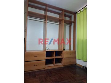 🔴 Se Vende Hermoso Mini Departamento en la Mejor Zona de Jesús María🔴
✨ ¡Vive con comodidad y estilo en una ubicación privilegiada! ✨

📍 Ubicación: