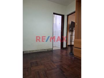 🔴 Se Vende Hermoso Mini Departamento en la Mejor Zona de Jesús María🔴
✨ ¡Vive con comodidad y estilo en una ubicación privilegiada! ✨

📍 Ubicación:
