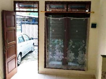 RUMAH DI DAERAH SITU GINTUNG