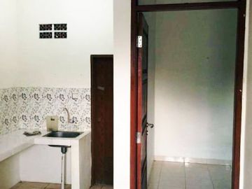 RUMAH DI DAERAH SITU GINTUNG
