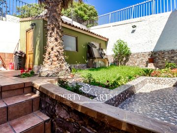 Casa con vista al mar en Jardines del Sur