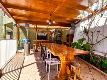 Casa con vista al mar en Jardines del Sur