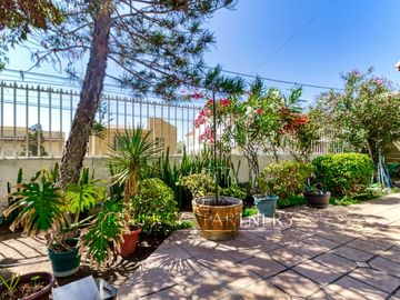 Casa con vista al mar en Jardines del Sur