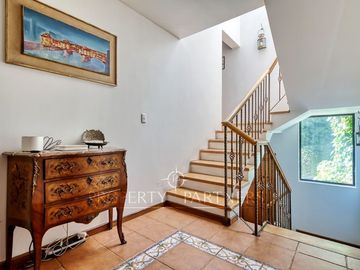 Venta de Magnífica Casa en Gran Terreno, Las Pircas, Peñalolén