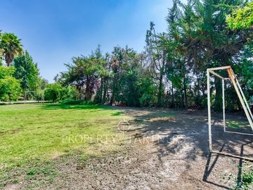 Venta de Magnífica Casa en Gran Terreno, Las Pircas, Peñalolén