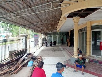 Tempat Usaha Rungkut Asri, Strategis butuh renov