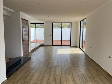 CASA EN VENTA EN SAN JUAN DEL RIO QUERETARO