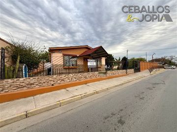 Casa en venta de 3 dorm. en Villa Alemana