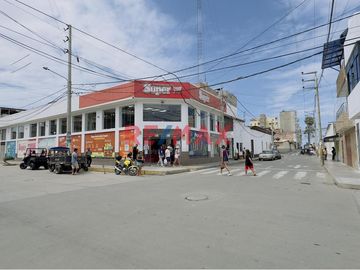 🏡 ¡Descubre tu nuevo hogar en Pimentel, Chiclayo! 🌅

Te presentamos una encantadora casa de un piso, ideal para quienes buscan comodidad y espacio.