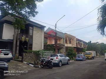 Rumah siap huni di Komplek batununggal Elok