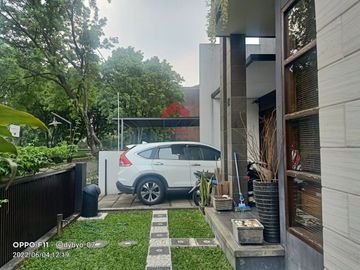 Rumah siap huni di Komplek batununggal Elok