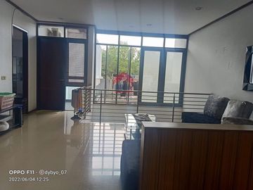 Rumah siap huni di Komplek batununggal Elok