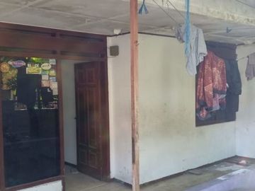 Rumah Hitung Tanah Surabaya Selatan Strategis Dekat Pusat Kota