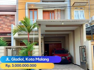 Rumah Malang Strategis Tengah Kota,