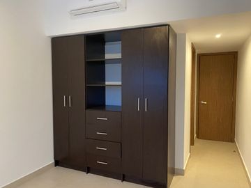Departamento en Vía Montejo, Torre Atlántida, de 3 habitaciones.
