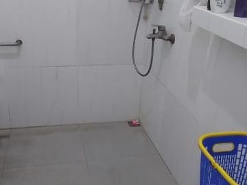 RUMAH NYAMAN DAN ASRI DALAM KOMPLEK DI PEKAYON BEKASI BEBAS BANJIR