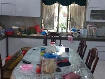 RUMAH NYAMAN DAN ASRI DALAM KOMPLEK DI PEKAYON BEKASI BEBAS BANJIR