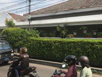 RUMAH NYAMAN DAN ASRI DALAM KOMPLEK DI PEKAYON BEKASI BEBAS BANJIR