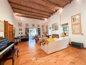 Exclusiva Casa de Campo en Parque Las Majadas , Pirque