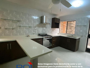SUPER OPORUNIDAD !!!! BAJA DE PRECIO !!!  Casa Contry Sol Venta