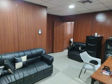OFICINAS EN  VENTA/ ALQUILER EN EL CENTRO, CERCA DEL MALECON 2000, GUAYAQUIL