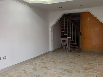 casa en venta en villa del rosario. Cod V26734