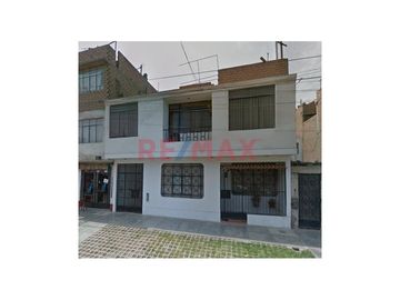 Venta De Casa En Pro - Los Olivos