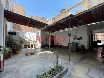 Venta De Casa En Pro - Los Olivos