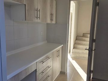 Casa en arriendo de 4 dorm. en Talca